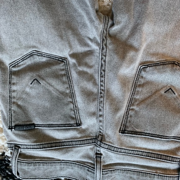 Hudson sz25 jeans - Picture 3 of 5